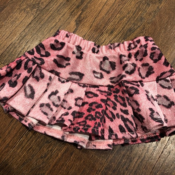 Glitter ✨ animal print skirt 2 💖 - Picture 2 of 3